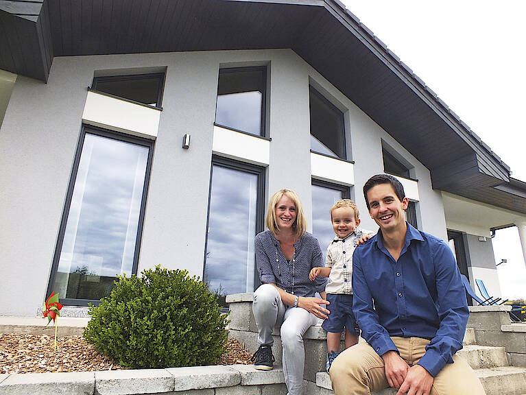 HARTLHAUS-Fertighaus-IhrWegZumTraumhaus-Schluesseluebergabe Schlüsselübergabe für Ihr Hartl Haus